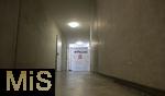 19.04.2025, Fussball 1. Bundesliga 2024/2025, 30. Spieltag, 1.FC Heidenheim - FC Bayern Mnchen, in der Voith-Arena Heidenheim.  Schild an der Wand in den Katakomben: zur Pressetribne