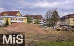 22.04.2025,  Baustelle in Bad Wrishofen (Bayern) , ein Altes Wohnhaus wurde abgerissen, der Bauschutt wurde mit Backenbrechmaschinen zerkleinert, der Rest-Sand liegt auf einem Haufen zum Abtransport.
