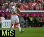26.04.2025, Fussball 1. Bundesliga 2024/2025, 31. Spieltag,  FC Bayern Mnchen - 1.FSV Mainz 05, in der Allianz-Arena Mnchen. Kaishu Sano  (FSV Mainz) nachdenklich.


