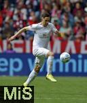 26.04.2025, Fussball 1. Bundesliga 2024/2025, 31. Spieltag,  FC Bayern Mnchen - 1.FSV Mainz 05, in der Allianz-Arena Mnchen. Dominik Kohr (FSV Mainz) am Ball.


