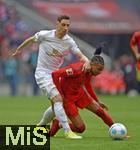 26.04.2025, Fussball 1. Bundesliga 2024/2025, 31. Spieltag,  FC Bayern Mnchen - 1.FSV Mainz 05, in der Allianz-Arena Mnchen. v.l. Dominik Kohr (FSV Mainz) gegen Michael Olise (FC Bayern Mnchen) 


