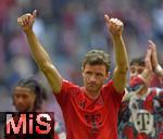 26.04.2025, Fussball 1. Bundesliga 2024/2025, 31. Spieltag,  FC Bayern Mnchen - 1.FSV Mainz 05, in der Allianz-Arena Mnchen. Thomas Mller (FC Bayern Mnchen) jubelt zum Schluss


