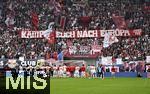 03.05.2025, Fussball 1. Bundesliga 2024/2025, 32. Spieltag, RB Leipzig - FC Bayern Mnchen, in der Red Bull Arena Leipzig, Die Leipziger Fans fordern ihre Mannschaft auf - Kmpft euch nach Europa


