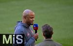 10.05.2025, Fussball 1. Bundesliga 2024/2025, 33. Spieltag, FC Bayern Mnchen - Borussia Mnchengladbach, in der Allianz-Arena Mnchen. Trainer Vincent Kompany (Bayern Mnchen) beim Interview

