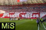 10.05.2025, Fussball 1. Bundesliga 2024/2025, 33. Spieltag,  FC Bayern Mnchen - Borussia Mnchengladbach, in der Allianz-Arena Mnchen. Groe Choreografie der Bayernfans zum Abschied von Thomas Mller (FC Bayern Mnchen) 