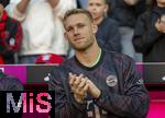 10.05.2025, Fussball 1. Bundesliga 2024/2025, 33. Spieltag,  FC Bayern Mnchen - Borussia Mnchengladbach, in der Allianz-Arena Mnchen. Ersatzspieler, Torwart Daniel Peretz (FC Bayern Mnchen) 