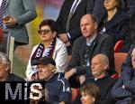 10.05.2025, Fussball 1. Bundesliga 2024/2025, 33. Spieltag,  FC Bayern Mnchen - Borussia Mnchengladbach, in der Allianz-Arena Mnchen.  li: Mutter Klaudia Mller, rechts neben ihr Vater Gerhard Mller (Eltern von Thomas Mller (FC Bayern Mnchen),