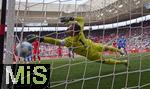 17.05.2025, Fussball 1. Bundesliga 2024/2025, 34. Spieltag,  TSG 1899 Hoffenheim - FC Bayern Mnchen, In der Pre-Zero-Arena Sinsheim. Torwart Oliver Baumann (TSG 1899 Hoffenheim) kassiert das 0:1

