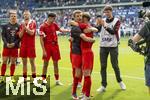 17.05.2025, Fussball 1. Bundesliga 2024/2025, 34. Spieltag,  TSG 1899 Hoffenheim - FC Bayern Mnchen, In der Pre-Zero-Arena Sinsheim. Schlussjubel der Bayern nach dem Spiel. Joao Palhinha (FC Bayern Mnchen), Eric Dier (FC Bayern Mnchen), Thomas Mller (FC Bayern Mnchen), Joshua Kimmich (FC Bayern Mnchen), 