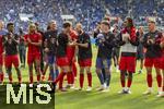 17.05.2025, Fussball 1. Bundesliga 2024/2025, 34. Spieltag,  TSG 1899 Hoffenheim - FC Bayern Mnchen, In der Pre-Zero-Arena Sinsheim. Schlussjubel der Bayern nach dem Spiel. Kingsley Coman (FC Bayern Mnchen), Sacha Boey (FC Bayern Mnchen), Torwart Daniel Peretz (FC Bayern Mnchen), Thomas Mller (FC Bayern Mnchen), Konrad Laimer (FC Bayern Mnchen), Torwart Jonas Urbig (FC Bayern Mnchen), Jonah Kusi-Asare (Bayern Mnchen), Joao Palhinha (FC Bayern Mnchen), 