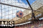 17.05.2025, Fussball 1. Bundesliga 2024/2025, 34. Spieltag,  TSG 1899 Hoffenheim - FC Bayern Mnchen, In der Pre-Zero-Arena Sinsheim. Torschuss, der Ball zappelt im Netz. Verfolgt von der TV-Kamera.