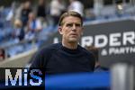 17.05.2025, Fussball 1. Bundesliga 2024/2025, 34. Spieltag,  TSG 1899 Hoffenheim - FC Bayern Mnchen, In der Pre-Zero-Arena Sinsheim. Sportdirektor Christoph Freund (Bayern Mnchen) nachdenklich 
