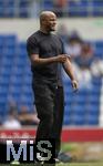 17.05.2025, Fussball 1. Bundesliga 2024/2025, 34. Spieltag,  TSG 1899 Hoffenheim - FC Bayern Mnchen, In der Pre-Zero-Arena Sinsheim. Trainer Vincent Kompany (FC Bayern Mnchen) 