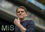 17.05.2025, Fussball 1. Bundesliga 2024/2025, 34. Spieltag,  TSG 1899 Hoffenheim - FC Bayern Mnchen, In der Pre-Zero-Arena Sinsheim. Sportdirektor Christoph Freund (Bayern Mnchen) nachdenklich   