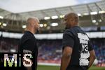 17.05.2025, Fussball 1. Bundesliga 2024/2025, 34. Spieltag,  TSG 1899 Hoffenheim - FC Bayern Mnchen, In der Pre-Zero-Arena Sinsheim. v.li: Trainer Christian Ilzer (Hoffenheim) mit Trainer Vincent Kompany (FC Bayern Mnchen) im Gesprch.