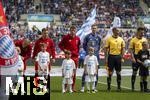 17.05.2025, Fussball 1. Bundesliga 2024/2025, 34. Spieltag,  TSG 1899 Hoffenheim - FC Bayern Mnchen, In der Pre-Zero-Arena Sinsheim.  v.li: Konrad Laimer (FC Bayern Mnchen), Joshua Kimmich (FC Bayern Mnchen), Thomas Mller (FC Bayern Mnchen), Torwart Manuel Neuer (FC Bayern Mnchen) 