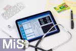 30.05.2025, Gesundheitswesen: elektronische Patientenakte auf dem Screen des Tabletts.