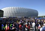 31.05.2025,  Fussball UEFA Championsleague Finale 2025:  Paris St. Germain - Inter Mailand, in der Allianz-Arena Mnchen.   Die Esplanade ist voller Fans
  

