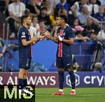 31.05.2025,  Fussball UEFA Championsleague Finale 2025:  Paris St. Germain - Inter Mailand, in der Allianz-Arena Mnchen.   Torjubel v.l.  Achraf Hakimi (FC Paris Saint-Germain) und Desire Doue (FC Paris Saint-Germain) 
  

