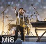 31.05.2025,  Fussball UEFA Championsleague Finale 2025:  Paris St. Germain - Inter Mailand, in der Allianz-Arena Mnchen. Erffnungs-Show mit der US-Band Linkin Park. Mike Shinoda,
