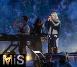 31.05.2025,  Fussball UEFA Championsleague Finale 2025:  Paris St. Germain - Inter Mailand, in der Allianz-Arena Mnchen. Erffnungs-Show mit der US-Band Linkin Park. Sngerin Emily Armstrong (Sngerin), 