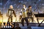 31.05.2025,  Fussball UEFA Championsleague Finale 2025:  Paris St. Germain - Inter Mailand, in der Allianz-Arena Mnchen. Erffnungs-Show mit der US-Band Linkin Park. Mike Shinoda, Emily Armstrong (Sngerin), Brad Delson, Dave Phoenix Farrell, Joe Hahn, Colin Brittain (Schlagzeug)
