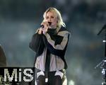 31.05.2025,  Fussball UEFA Championsleague Finale 2025:  Paris St. Germain - Inter Mailand, in der Allianz-Arena Mnchen. Erffnungs-Show mit der US-Band Linkin Park. Sngerin Emily Armstrong 
