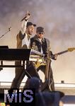 31.05.2025,  Fussball UEFA Championsleague Finale 2025:  Paris St. Germain - Inter Mailand, in der Allianz-Arena Mnchen. Erffnungs-Show mit der US-Band Linkin Park. Mike Shinoda, Emily Armstrong (Sngerin), Brad Delson, Dave Phoenix Farrell, Joe Hahn, Colin Brittain (Schlagzeug)
