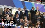 31.05.2025,  Fussball UEFA Championsleague Finale 2025:  Paris St. Germain - Inter Mailand, in der Allianz-Arena Mnchen.  v.liL: UEFA Prsident Aleksander Ceferin, Gianni Infantino (FIFA-Prsident), Ex-IOC-Prsident Thomas Bach im Gesprch. unten: Bayerischer Ministerprsident Markus Sder (CDU, Deutschland), re: DFB Prsident Bernd Neuendorf (Deutschland), 