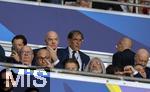 31.05.2025,  Fussball UEFA Championsleague Finale 2025:  Paris St. Germain - Inter Mailand, in der Allianz-Arena Mnchen.  Ehrentribne, Gianni Infantino (li oben, FIFA-Prsident), re: Ignazio La Russa (Italien) 