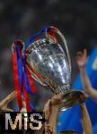 31.05.2025,  Fussball UEFA Championsleague Finale 2025:  Paris St. Germain - Inter Mailand, in der Allianz-Arena Mnchen. Siegerehrung des Championsleague-Siegers Paris St. Germain,  Spieler stemmen den Pokal hoch.