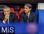 31.05.2025,  Fussball UEFA Championsleague Finale 2025:  Paris St. Germain - Inter Mailand, in der Allianz-Arena Mnchen.  Trainer Simone Inzaghi (re, Inter Mailand) nachdenklich. li: Massimiliano Farris (Co-Trainer Mailand)
