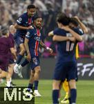 31.05.2025,  Fussball UEFA Championsleague Finale 2025:  Paris St. Germain - Inter Mailand, in der Allianz-Arena Mnchen. Nach Spielschluss frenetischer Jubel bei Senny Mayulu (FC Paris Saint-Germain), Bradley Barcola (FC Paris Saint-Germain) 