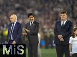 31.05.2025,  Fussball UEFA Championsleague Finale 2025:  Paris St. Germain - Inter Mailand, in der Allianz-Arena Mnchen. Siegerehrung des Championsleague-Siegers Paris St. Germain, Zur Gratulation haben sich eingefunden, v.re: Theodore Theodoridis (UEFA-Generalsekretr), Nasser Al-Khelaifi (Prsident Paris St. germain, UEFA-ExCo-Mitglied), Guiseppe Marotta (Prsident Inter Mailand),  