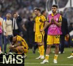 31.05.2025,  Fussball UEFA Championsleague Finale 2025:  Paris St. Germain - Inter Mailand, in der Allianz-Arena Mnchen. Siegerehrung des Championsleague-Siegers Paris St. Germain, Nachdenklich als Verlierer am Rand: Mehdi Taremi (Inter Mailand), Carlos Augusto (Inter Mailand), 