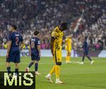 31.05.2025,  Fussball UEFA Championsleague Finale 2025:  Paris St. Germain - Inter Mailand, in der Allianz-Arena Mnchen.  Yann Bisseck (Inter Mailand) muss mit Muskelverletzung aus dem Spiel gehen.