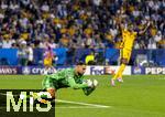 31.05.2025,  Fussball UEFA Championsleague Finale 2025:  Paris St. Germain - Inter Mailand, in der Allianz-Arena Mnchen.  Torwart Gianluigi Donnarumma (FC Paris Saint-Germain) hat den Ball sicher.