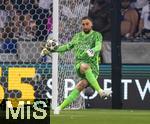 31.05.2025,  Fussball UEFA Championsleague Finale 2025:  Paris St. Germain - Inter Mailand, in der Allianz-Arena Mnchen.  Torwart Gianluigi Donnarumma (FC Paris Saint-Germain) Abschlag.