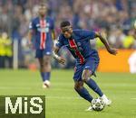 31.05.2025,  Fussball UEFA Championsleague Finale 2025:  Paris St. Germain - Inter Mailand, in der Allianz-Arena Mnchen. Nuno Mendes (FC Paris Saint-Germain) am Ball 