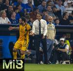 31.05.2025,  Fussball UEFA Championsleague Finale 2025:  Paris St. Germain - Inter Mailand, in der Allianz-Arena Mnchen.  v.liL: Hakan Calhanoglu (Inter Mailand) und Trainer Simone Inzaghi (Inter Mailand) 