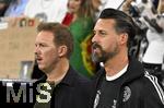04.06.2025, Fussball UEFA Nations League 2024/25,  Halbfinale, Deutschland - Portugal, in der Allianz-Arena Mnchen. v.l. Trainer Julian Nagelsmann (Deutschland) und Sandro Wagner 