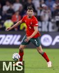 04.06.2025, Fussball UEFA Nations League 2024/25,  Halbfinale, Deutschland - Portugal, in der Allianz-Arena Mnchen. Ruben Dias (Portugal) am Ball 
