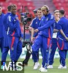 05.06.2025, Fussball UEFA Nations League 2024/25,  Halbfinale, Spanien - Frankreich, in der MHP-Arena Stuttgart, Nico Williams und Lamine Yamal (beide Spanien)