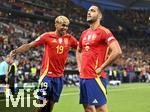 05.06.2025, Fussball UEFA Nations League 2024/25,  Halbfinale, Spanien - Frankreich, in der MHP-Arena Stuttgart, Mikel Merino (Spanien) jubelt mit Lamine Yamal (Spanien) .