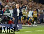 05.06.2025, Fussball UEFA Nations League 2024/25,  Halbfinale, Spanien - Frankreich, in der MHP-Arena Stuttgart,  Trainer Didier Deschamps (Frankreich) am Spielfeldrand in Rage