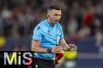 05.06.2025, Fussball UEFA Nations League 2024/25,  Halbfinale, Spanien - Frankreich, in der MHP-Arena Stuttgart,  Schiedsrichter Michael Oliver 
