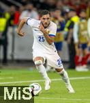 05.06.2025, Fussball UEFA Nations League 2024/25,  Halbfinale, Spanien - Frankreich, in der MHP-Arena Stuttgart,  Rayan Cherki (Frankreich) am Ball 