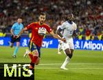 05.06.2025, Fussball UEFA Nations League 2024/25,  Halbfinale, Spanien - Frankreich, in der MHP-Arena Stuttgart,  Torschuss Mikel Merino (Spanien) 