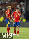 05.06.2025, Fussball UEFA Nations League 2024/25,  Halbfinale, Spanien - Frankreich, in der MHP-Arena Stuttgart,  v.li: Lamine Yamal (Spanien) und Pedri (Spanien) 