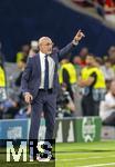 05.06.2025, Fussball UEFA Nations League 2024/25,  Halbfinale, Spanien - Frankreich, in der MHP-Arena Stuttgart,  Trainer Luis de la Fuente (Spanien) gibt Anweisungen.